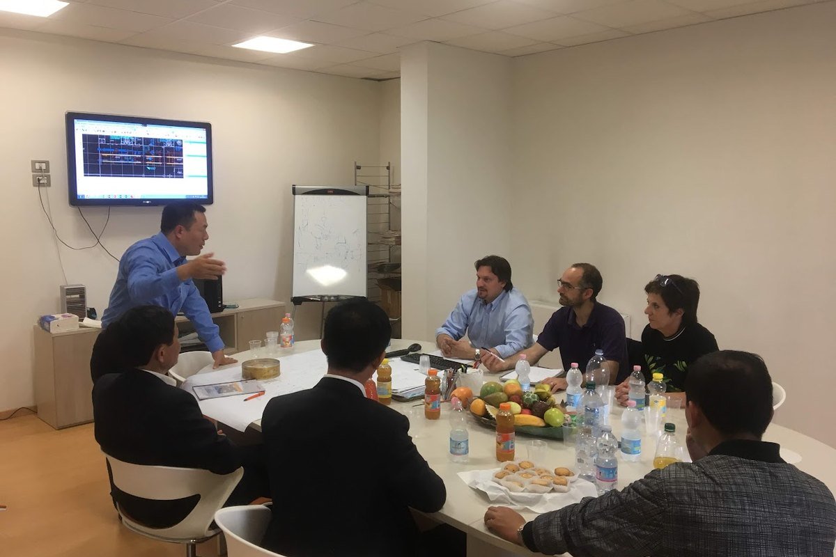 Working session with international partners on an agrifood processing project